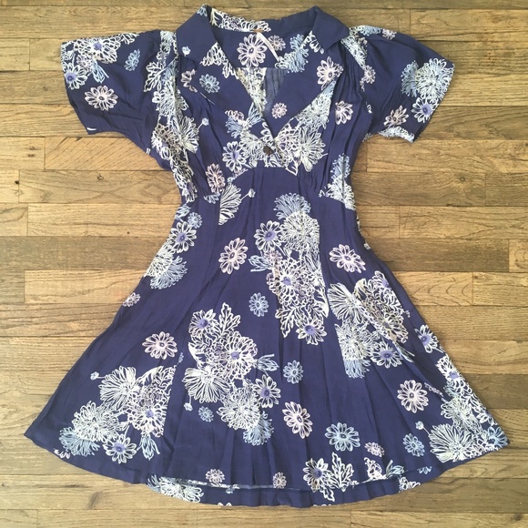 Free People Blue Hawaii Washed Blue Floral Print - Picture 1 of 8